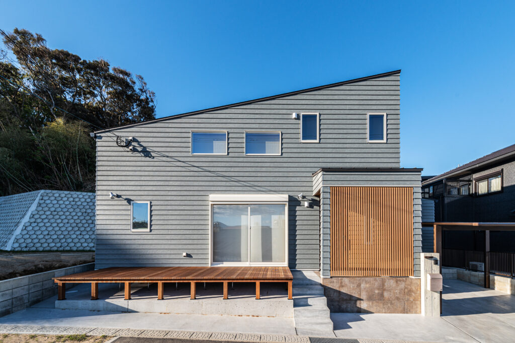 吹き抜ける風が似合う家